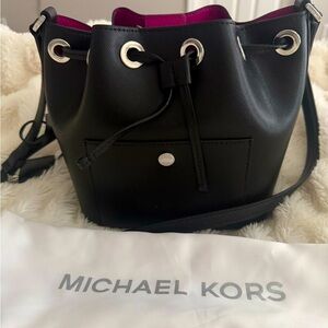 Michael Kors bucket